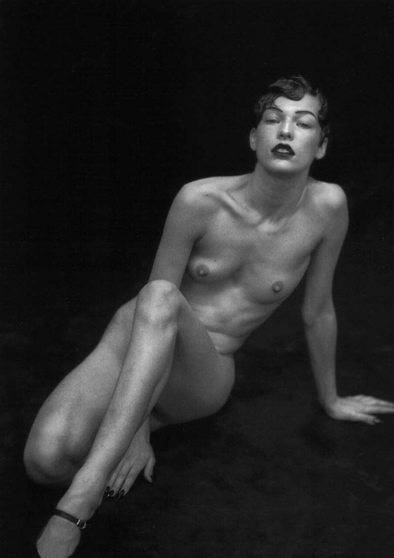 Мила Йовович голые сцены