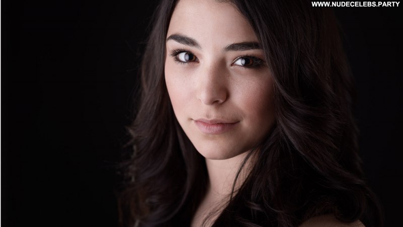 Николь Муньос бикини