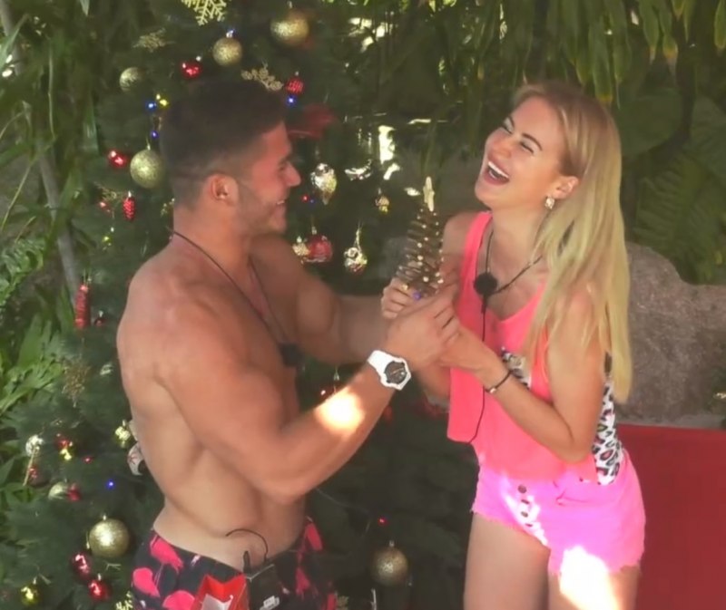 Африкантова и Капа голые