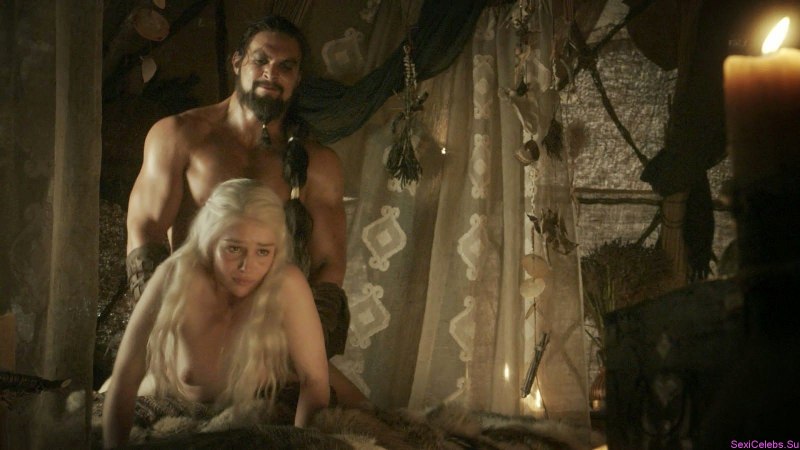 Эмилия Кларк сцены из игры престолов