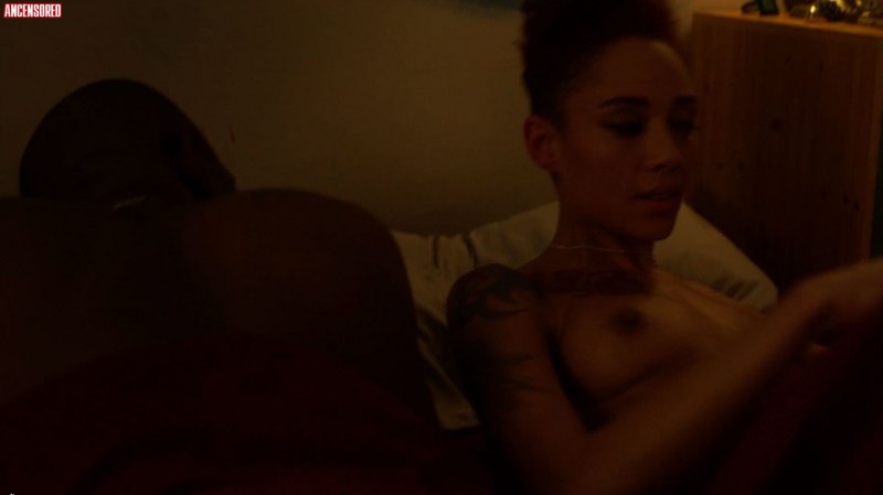 Камилла Верготис голая