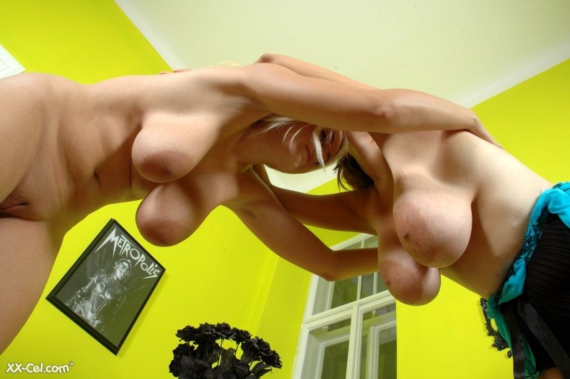 Emma Sinclaire порноактриса feet