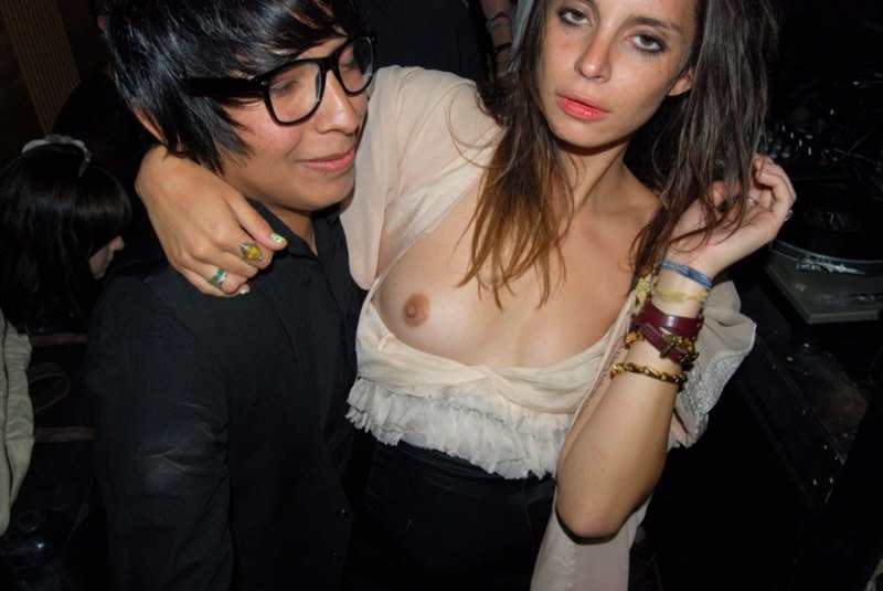 Эротические Наряды, на публике