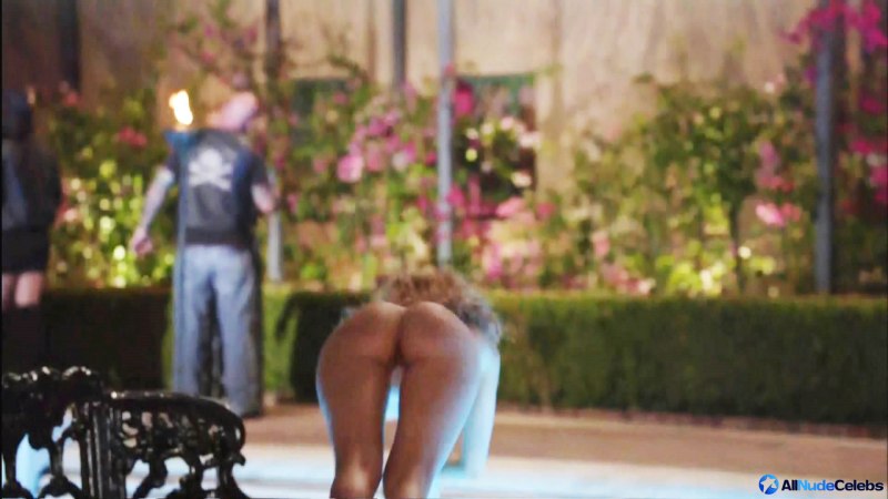 Мэгги Лоусон полностью голая