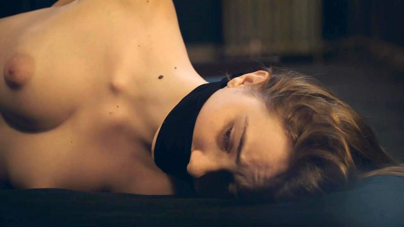 Леа Сейду нагая в фильме