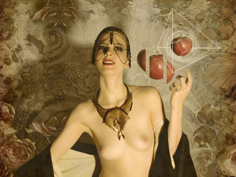 Голая сиськи Клеманс Поэзи