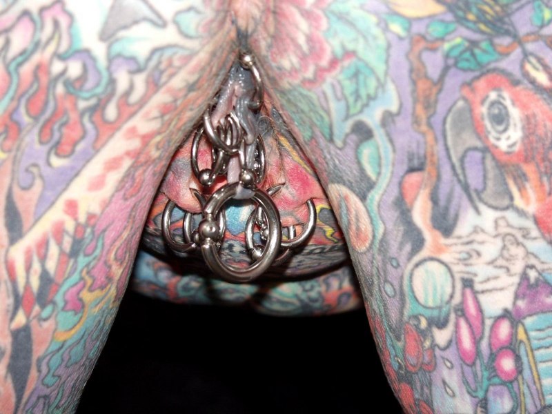 Интимные Татуировки и пирсинг