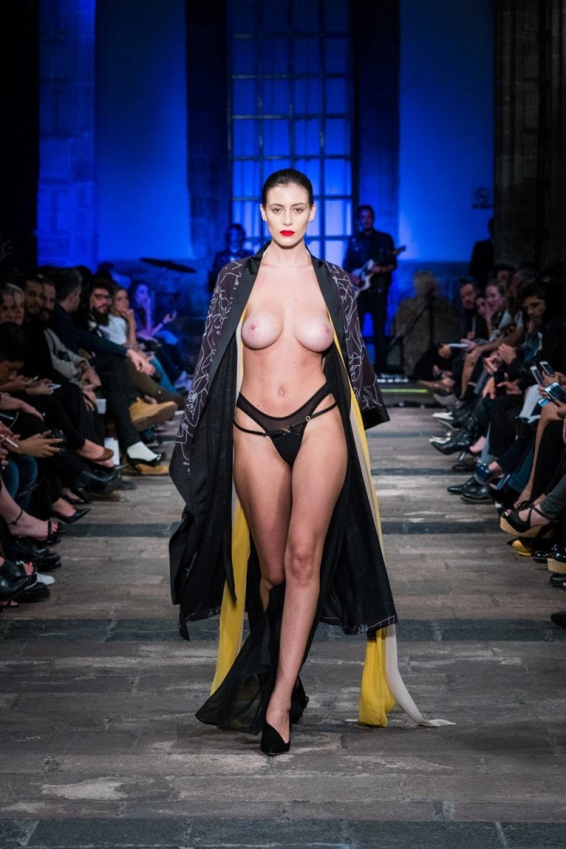 Алехандра Гильман секси