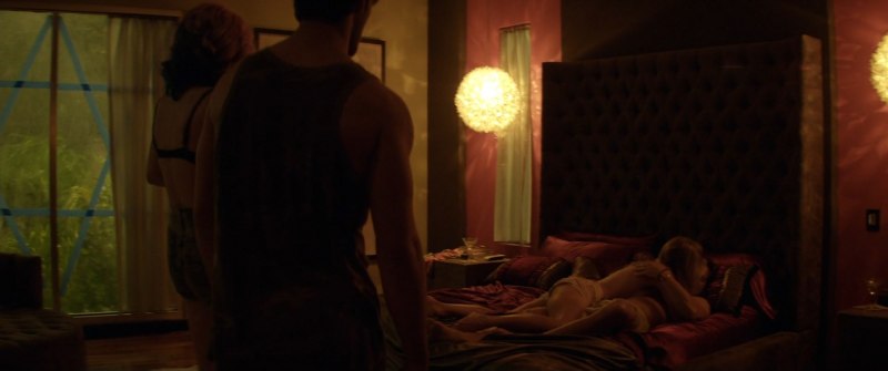 Olivia munn topless in Magic Mike of the Day