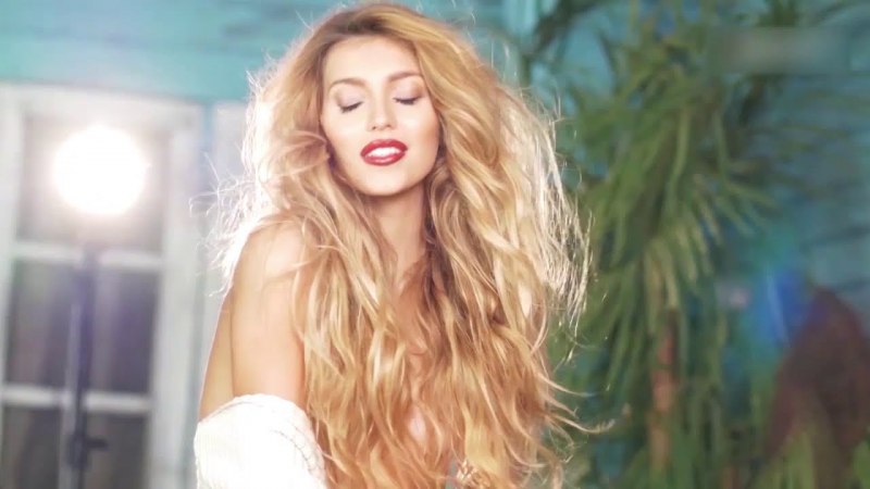 Регина Тодоренко Максим