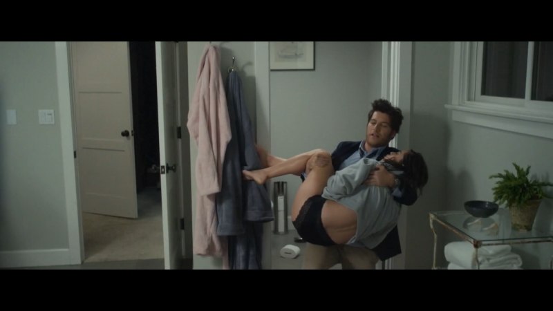 Роза Салазар постельная сцена