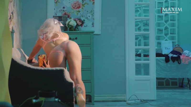 Голая Настя Ивлеева Орел и Решка