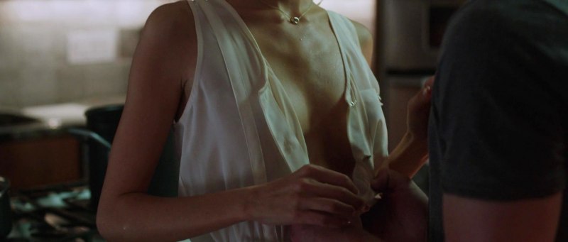 Изабель Лукас фото голая