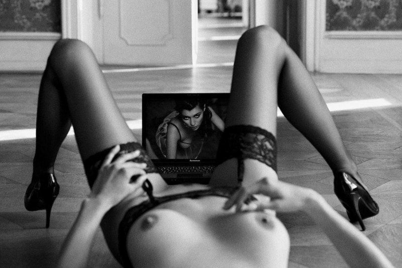 Голые красавицы в чулочках