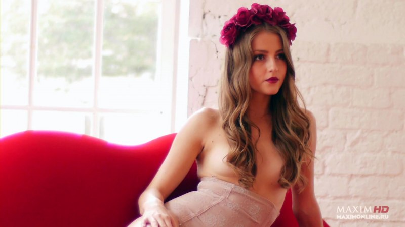 Анна Михайловская голая