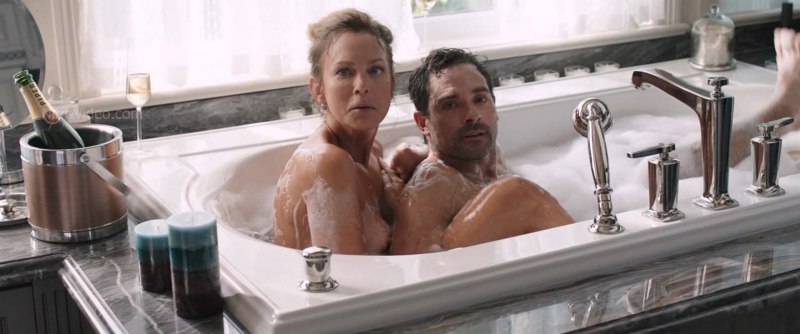 Софи Рандл грудь