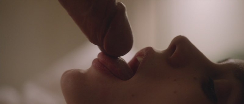 Стейси Мартин нимфоманка