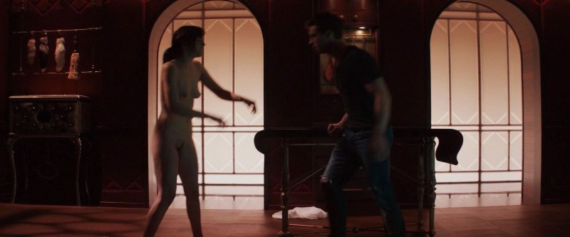 Дакота Джонсон 50 оттенков серого грудь