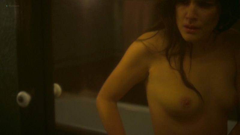 Адриана Угарте топлесс