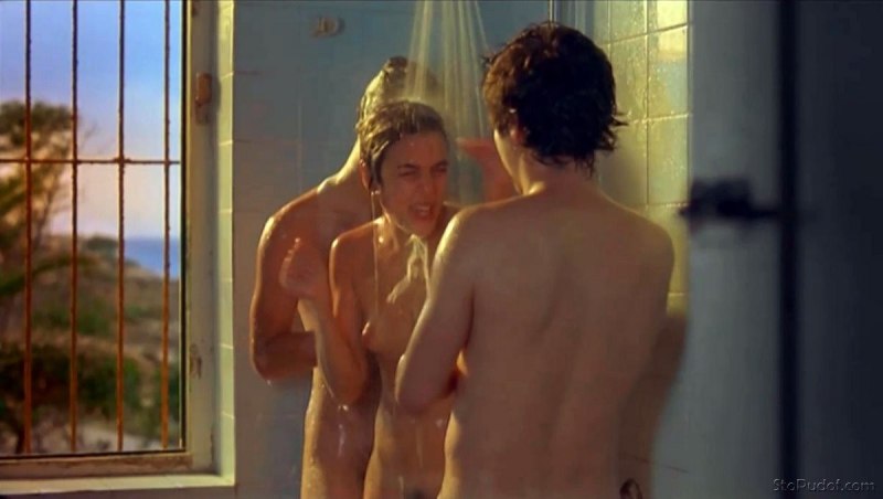 Адриана Угарте топлесс