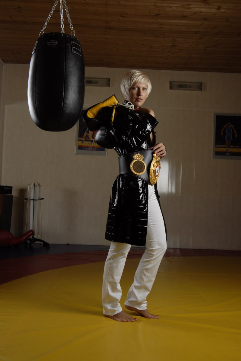 Наталья Кузютина в купальнике