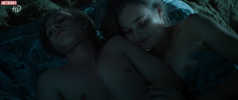 Ангелина Стречина актриса ню