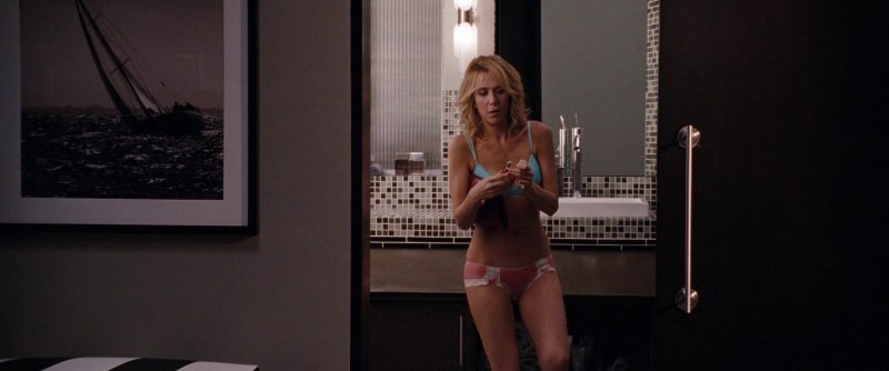 Kristen Wiig imageed an awkward sex Scene on her Birthday