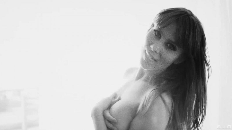 Юлия Беретта обнаженка