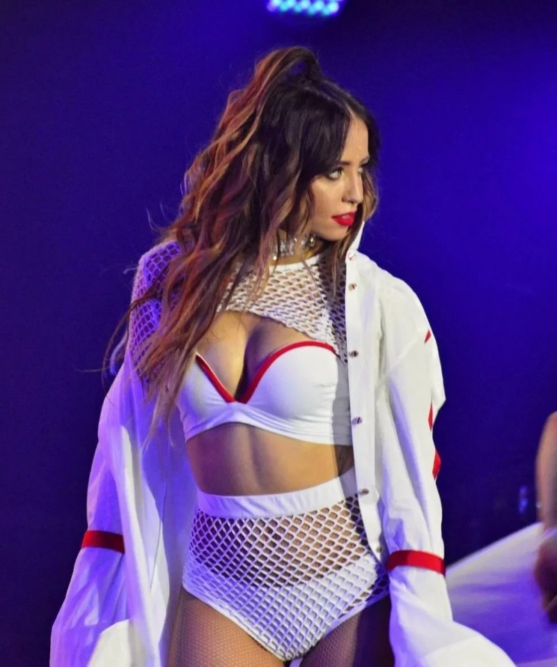 Надя Дорофеева горячие