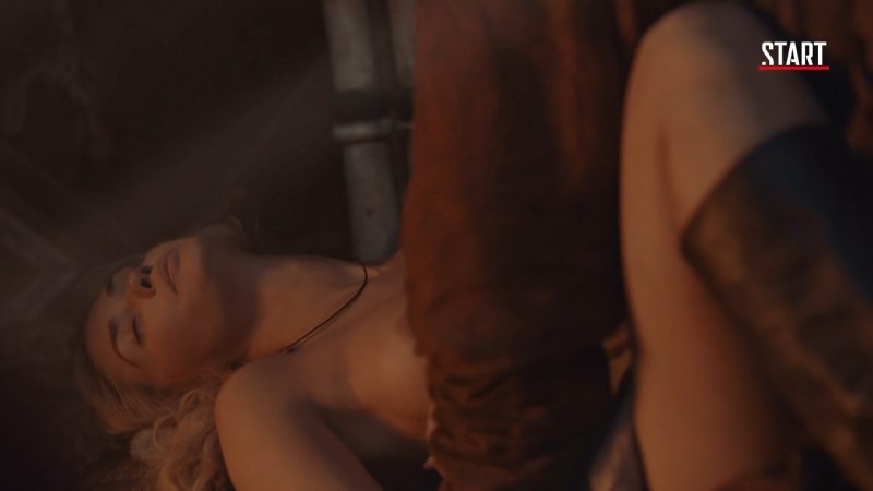 Агата Муцениеце эротические