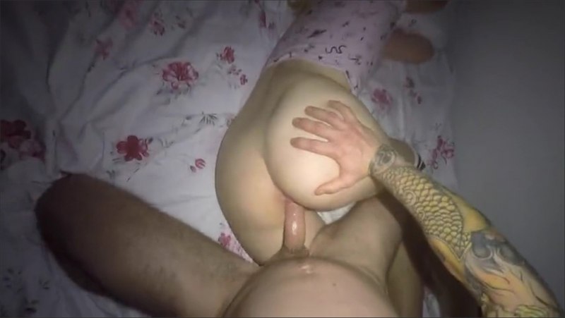 Пьяные девушки без трусов