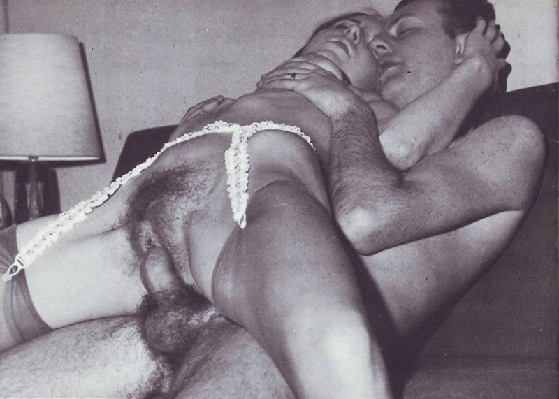 Старые порнографические снимки