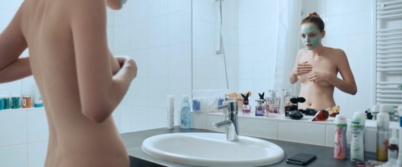 Голая Зоя Бербер в сериале Анна Николаевна