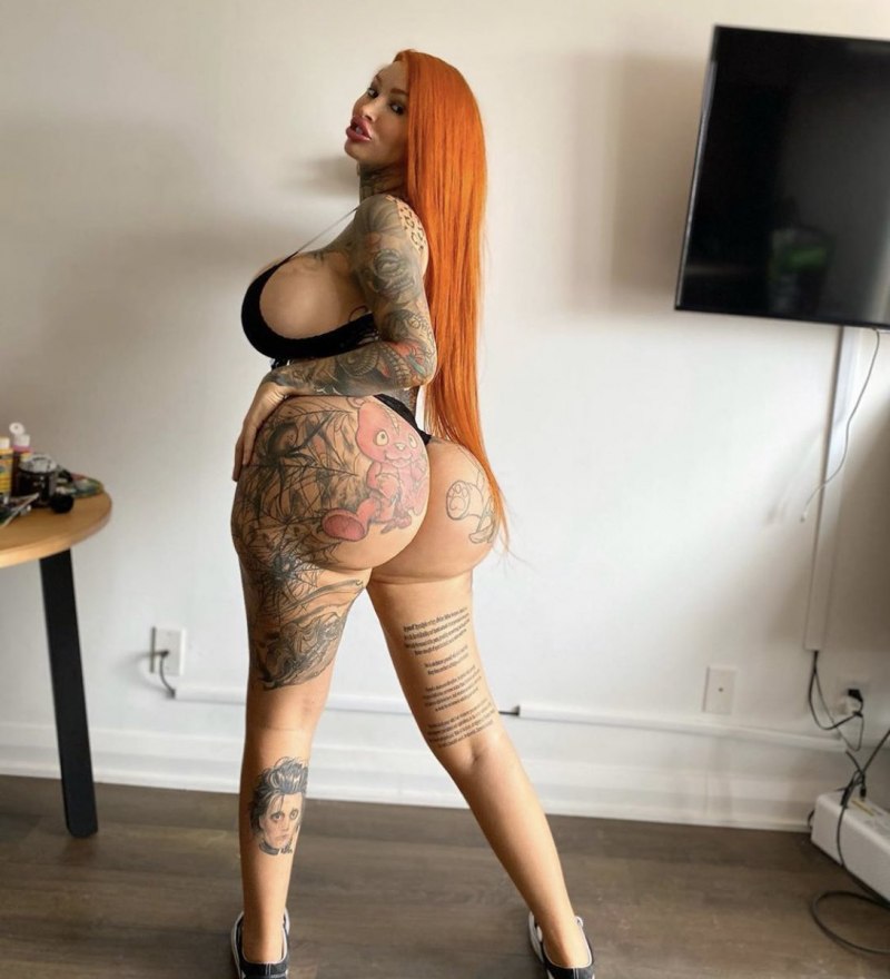 Модель Эмили Дидонато nude