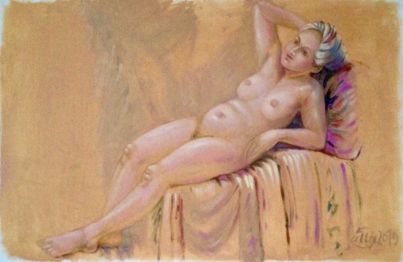 Голая позирует художнику