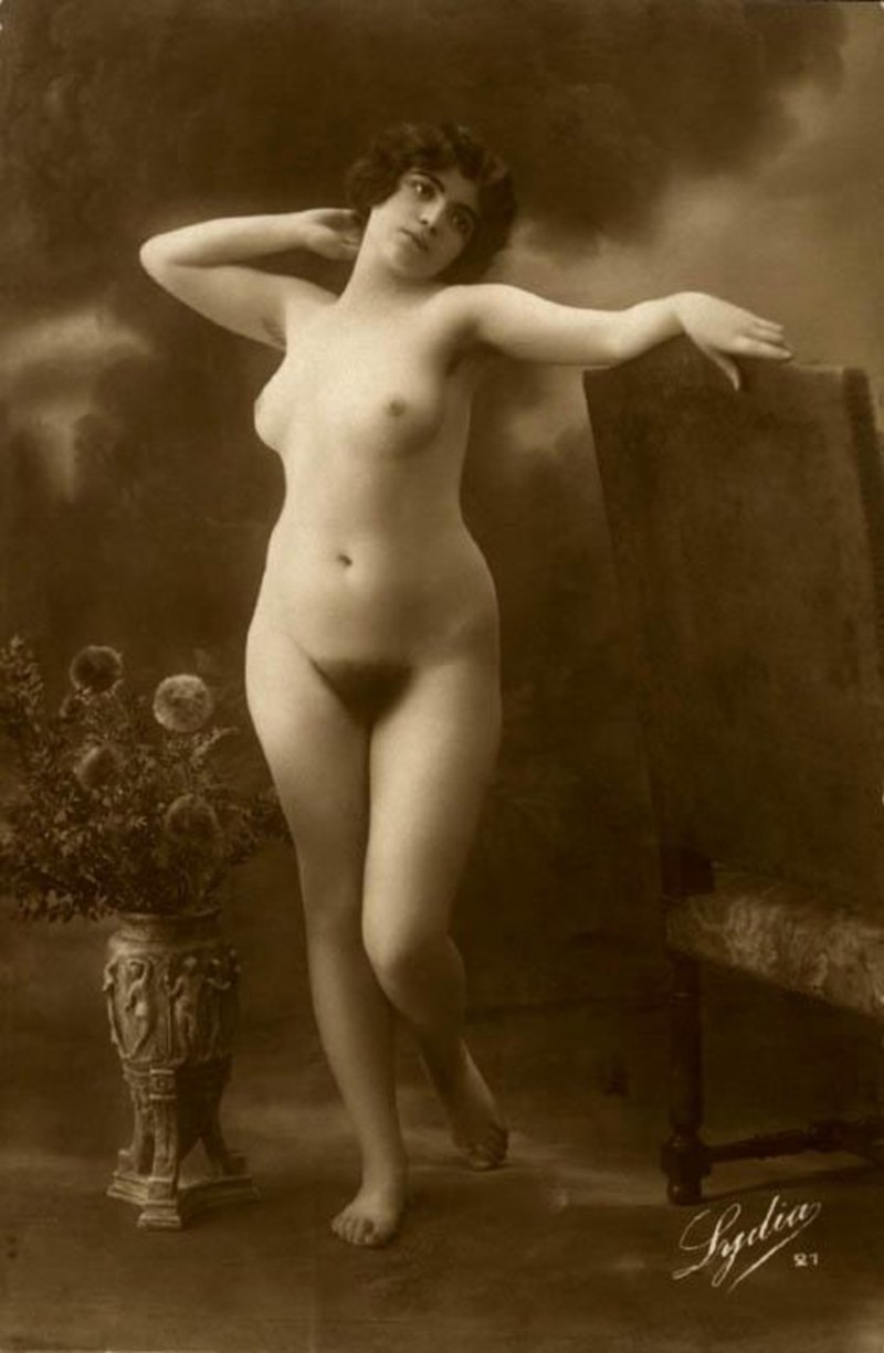 Голые женщины прошлого века