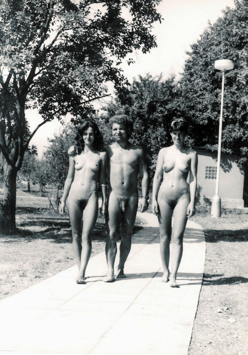 Голые мужчины и женщины ретро