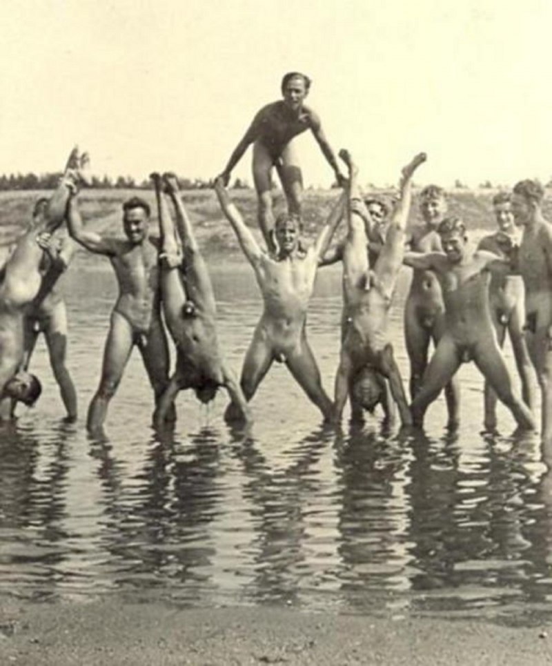 Семейный натуризм ретро