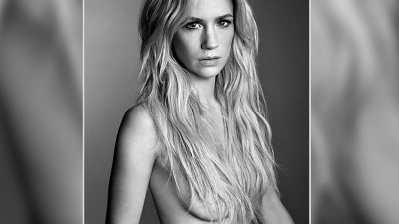 Дженьюари Джонс топлесс