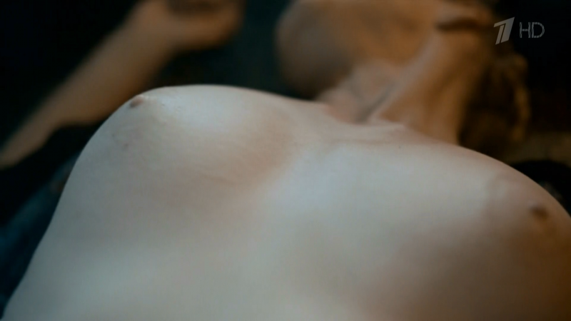 Актриса Карина Андоленко ню