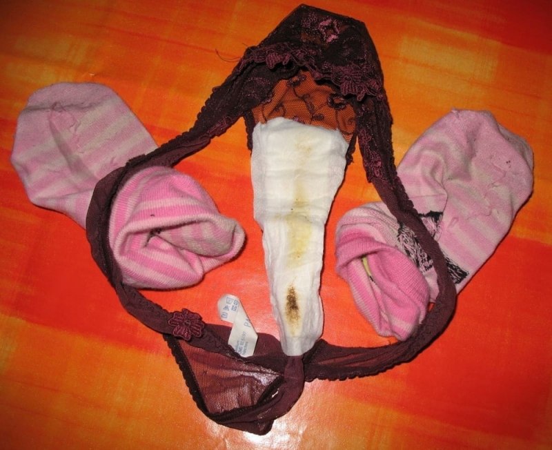 Грязные женские трусики