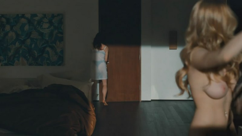 Джулианна Мур голая Хлоя