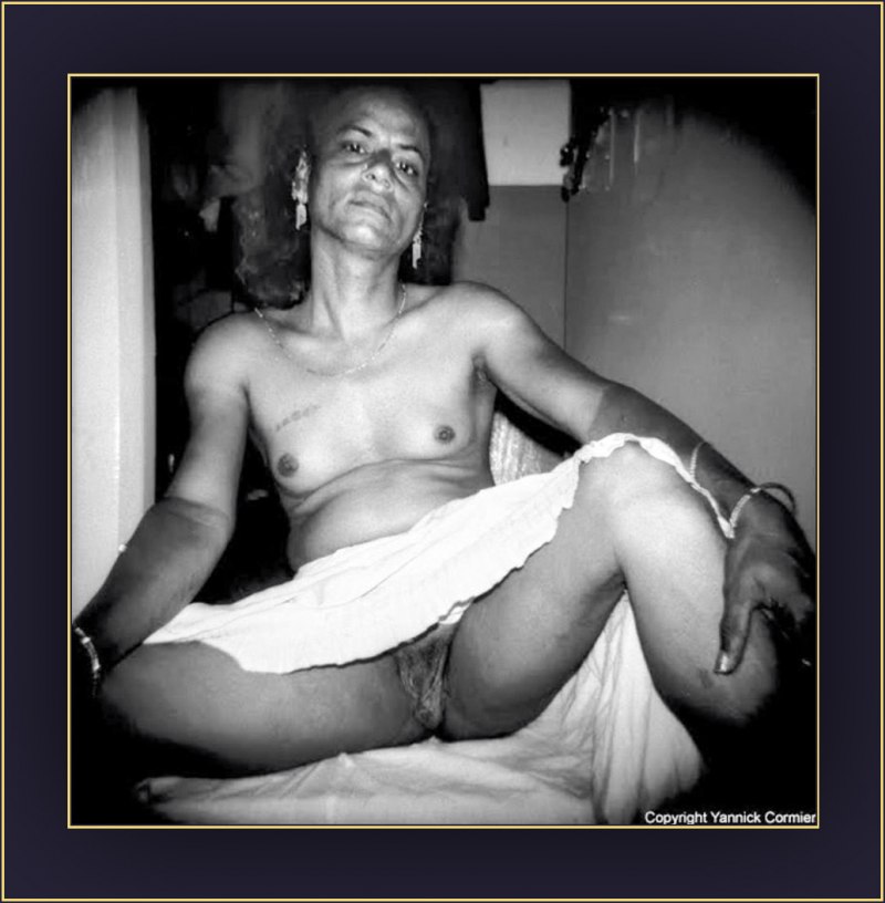 Голые зрелые индианки на пляже