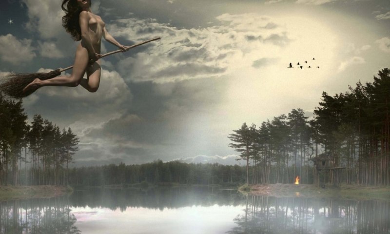 Маргарита летает на метле