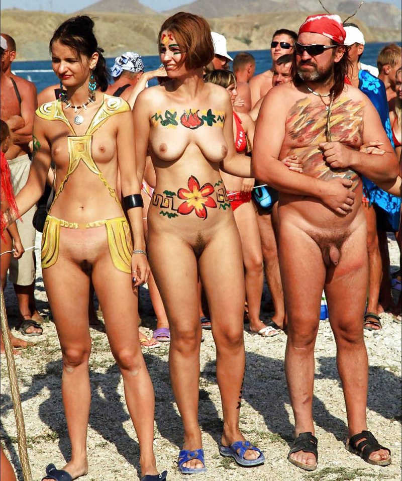 Нудистские развлечения