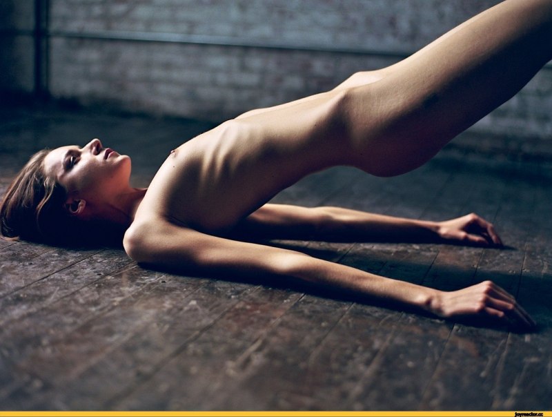 Худые девушки в стиле ню