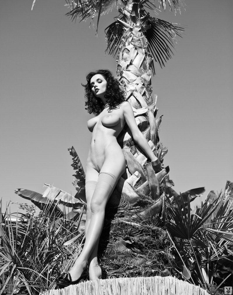 Эмили Блант порнография