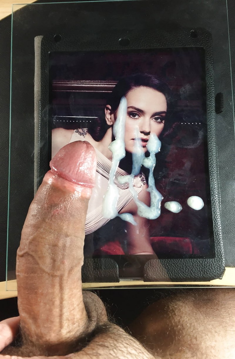 Дейзи Ридли cums Tribute Reaction