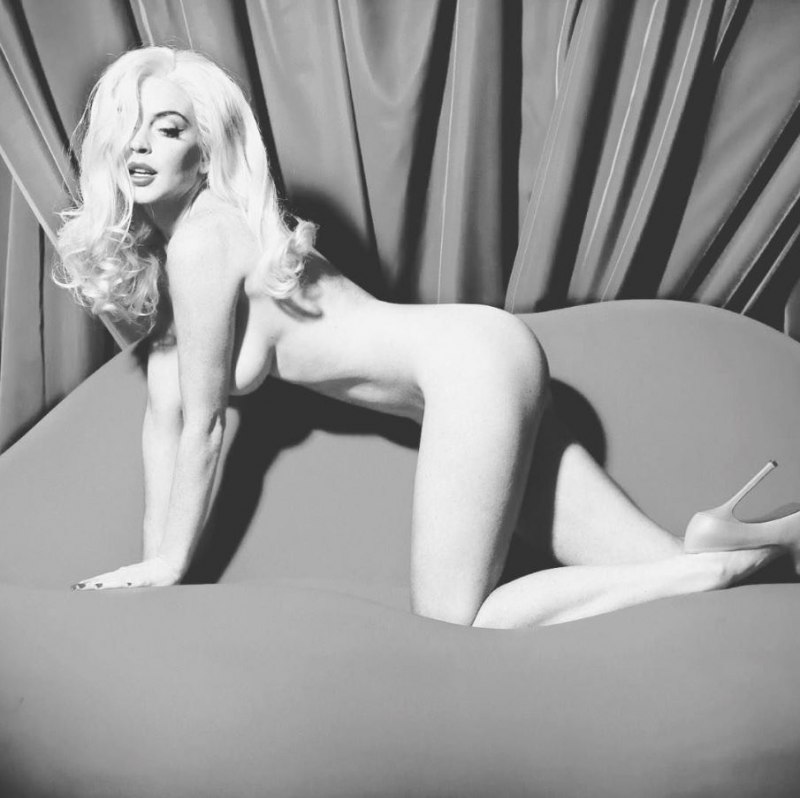 Playboy Линдси Лохан голая