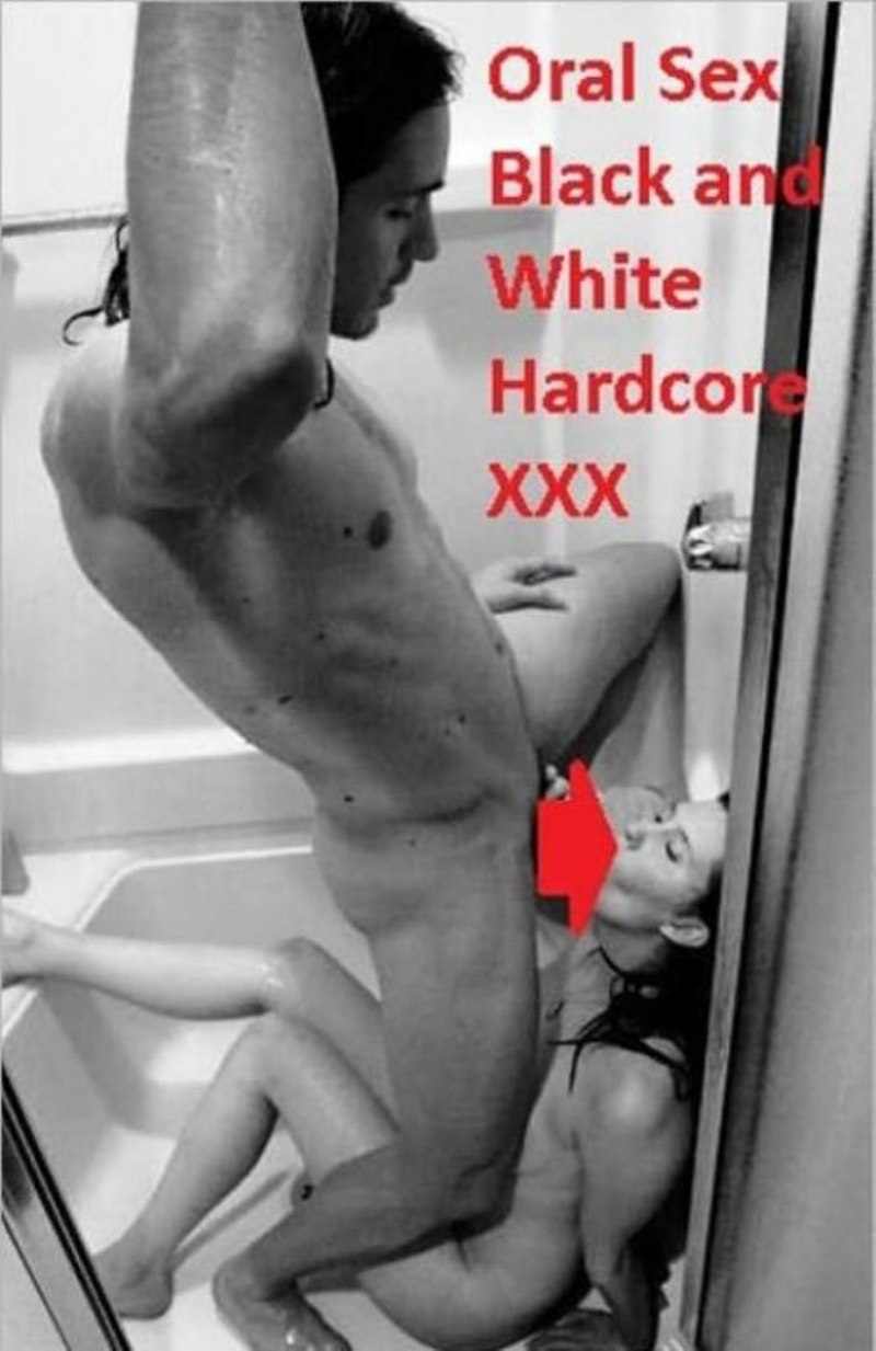 Девушка раздевается перед еблей